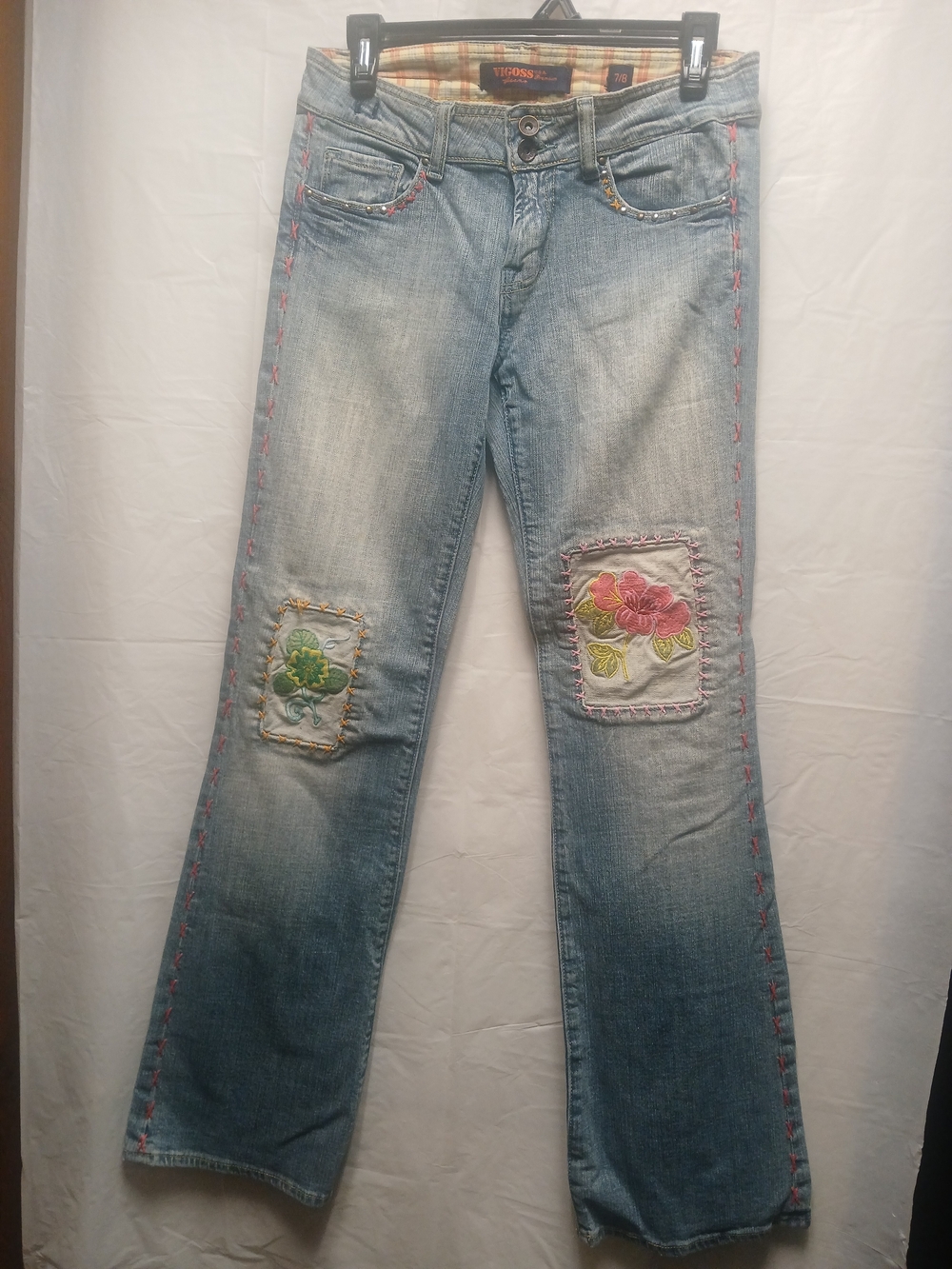 Vigoss Light Blue Embroidered Women’s Jeans With Patchwork